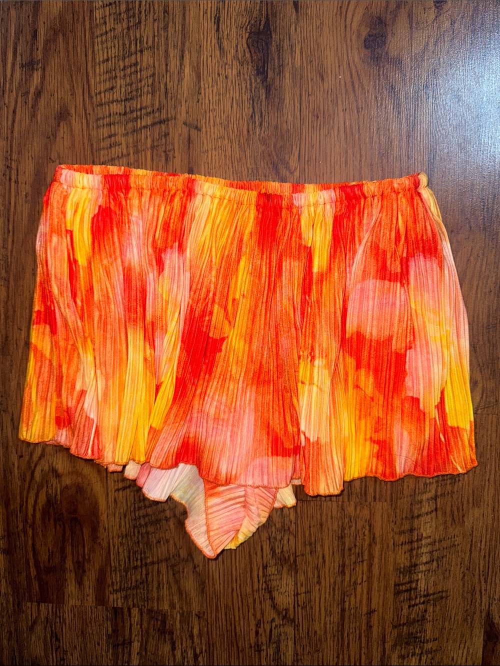 Women's Pleated Tie-Dye Shorts in Orange and Yellow 18.T